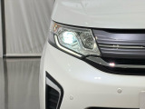★LEDヘッドライト搭載★ 白っぽく光る明るく省電力なLEDライト!先進的な白い輝きでフロントフェースを引き締めます☆