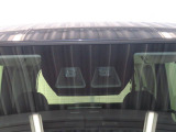 安全装備次世代スマートアシスト付です。毎日の運転で感じる不安や緊張を減らしヒヤッとするシーンの回避をサポートします。みんなに安全・安心を。