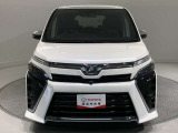 「フロントマスク」です。車の印象を決めるのは【顔】。この車の顔つきは、きっとあなたにピッタリ!?