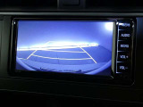 【バックモニター】・・・気になる後ろの見通しも、車庫入れに大活躍☆運転が困難な場所でも、しっかりサポート!心強い味方のモニターです♪