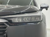 LEDヘッドライトは、点灯の瞬間から最大光量を発揮し、突然暗くなるトンネルなどでの安定感を高めます。
