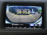 ギヤをRに入れるとナビの画面に後ろの映像が映るリヤカメラ付!後退時の安全確認やコンディションの悪い視界でもカラーバックモニターがドライバーをサポート☆☆☆