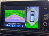 【マルチビューカメラシステム】専用のカメラにより、上から見下ろしたような視点で360度クルマの周囲を確認することができます☆死角部分も確認しやすく、狭い場所での切り返しや駐車もスムーズに行えます。