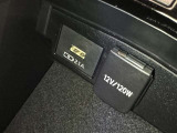 シガーソケット用の充電器が使用可能です!