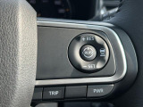 全車速追従機能付きアダプティブクルーズコントロールの操作スイッチです。遠出のお出かけで使用する高速道路の運転が楽になって疲労軽減につながる大変便利な機能です!