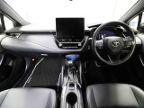 静粛性に優れた快適空間と静かな走りを実現。さらにEVモードではモーターのみでの走行でエンジン音や振動を感じさせない走りが楽しめます。