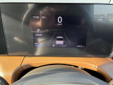 センターディスプレイにはお車の様々な情報を表示してくれます。