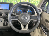 インテリアに合わせたデザインのステアリングは、運転される方のことも考え、運転しやすい形状、大きさです。是非一度、実際に触ってお確かめください。