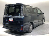 ご納車前にはエンジンオイル・オイルエレメント等を交換して、トヨタディーラーのエンジニアがしっかりと整備を致します。交換部品などに付いては、スタッフまでお尋ねください。