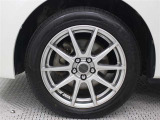 社外品の16インチアルミホイールを装着しています。タイヤサイズ175/60R16