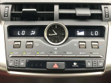 オートエアコンは温度を設定するだけで、自動で風量などを設定してくれます。運転しながら操作も必要ないので、安全性も向上します。