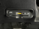 ETC付。高速道路の料金所はキャッシュレスで通過です。サービスエリア等にあるスマートインターの出入りも利用可能でとっても便利。ご納車後すぐにお使い頂けるようセットアップしてのお渡しとなります。