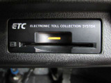音声案内タイプETC装備☆最近はETC搭載車専用の高速道路出入り口も増えてきました。ETCがあれば、キャッシュレスで料金所をノンストップで通過できます。