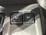 【シートヒーター】寒い日に重宝するシートヒーター!エアコンより早く温まってくれるので寒がりの人も安心ですね♪エアコンの温風は乾燥するから苦手、という方にもをおすすめです。