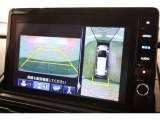 純正のマルチビューカメラが装備されています!上から見下ろしたような視界のカメラが駐車をサポートします!