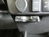 ETC車載機です。高速・有料道路の料金をキャッシュレスでスムーズに通過できます。