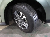 185/65R15インチ純正アルミホイール。