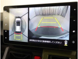 バックガイドモニターで、後方を確認しながら安心して駐車することができます。運転初心者も熟練者も必須の機能ですよ!