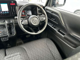 運転者を中心に作り上げられたインパネ、疲労軽減されるシート設計