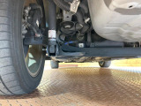 お車を安心してお乗りいただく為には、足回りの定期点検が欠かせません。サービスサポート(有償保証)では無料点検もご提供しており、安心のカーライフをお過ごしいただけるサポート体制が整っています。