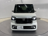 雨の日は中古車は選びにくいですよね。でも当店なら安心です。電話予約を頂ければ屋根下へ移動させて頂きます。雨でもじっくりご検討いただけます。
