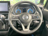 【純正革巻きステアリング】上質な革を使用することで、手にしっかり馴染みとても運転しやすいハンドルです♪