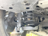 お車を安心してお乗りいただく為には、足回りの定期点検が欠かせません。サービスサポート(有償保証)では無料点検もご提供しており、安心のカーライフをお過ごしいただけるサポート体制が整っています。