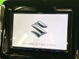 【純正8インチナビ】インテリアに溶け込むスタイリッシュな「専用設計」メーカーナビを装備♪視認性や操作性など基本性能にも優れ、より上質なカーライフをお楽しみいただけます。