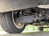 お車を安心してお乗りいただく為には、足回りの定期点検が欠かせません。サービスサポート(有償保証)では無料点検もご提供しており、安心のカーライフをお過ごしいただけるサポート体制が整っています。