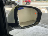 車線変更も安心のブラインドスポットモニターにリアトラフィックモニター付きです。