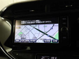 純正ナビを装備。タッチパネル式で使いやすく、お出かけもラクラクです。