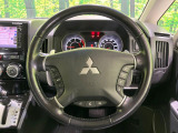 【純正革巻きステアリング】上質な革を使用することで、手にしっかり馴染みとても運転しやすいハンドルです♪