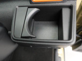 ダイハツ認定U-CARは、「車両状態証明書」「約60項目の徹底点検・整備」「内装の徹底清掃と洗浄」「もしもの時の1年間無償保証」が全車に付いています。
