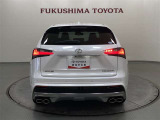 L字型リヤコンビネーションランプとスピンドル形状をテーマにした造形が特徴的なリヤビュー!