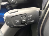 ●レーダークルーズコントロール:前の車との車間距離を一定にとりつつ、一定速度で自動走行してくれる次世代のクルーズコントロール!主に高速道路や自動車専用道路で使用する便利な機能です!