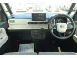 すっきりとした運転席回り☆