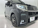 フォグランプ装着車です。暗い夜道の車両前方を明るく照らします