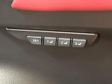 【メモリー機能付きパワーシート】ドライバーごとに設定したシート位置を記憶して、ボタン一つで切り替えできる便利な機能!運転する方が複数名いらっしゃるご家庭におすすめです♪