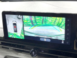 【アラウンドビューモニター】専用のカメラにより、上から見下ろしたような視点で360度クルマの周囲を確認することができます☆死角部分も確認しやすく、狭い場所での切り返しや駐車もスムーズに行えます。
