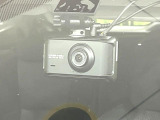 【ドライブレコーダー】ドライブレコーダー装備!走行中はもちろん、あおり運転や事故に遭遇した際、映像で記録し、万一のリスクに備えます。※記録用SDカードはお客様ご自身でご準備いただく必要があります。