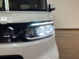 LEDヘッドライトも装備です!