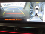 狭い道でも安心パノラミックビューモニター装備しています。車両を上から見たような映像をナビの画面に表示♪運転席からの目視だけでは見にくい車両周辺の状況をリアルタイムで確認できます!