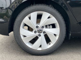 専用17インチアルミホイール装着(225/45R17)