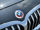 また、BMW正規認定中古車は、エマージェンシーサービスが自動付帯。24時間365日、皆様のカーライフをサポート致します。確かな安心のうえで、「駆けぬける歓び」をご堪能ください。