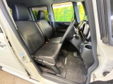ドライバーによって運転しやすいポジションは異なり、あの車はどうなのか不安なこともありますよね。気になるお車は店頭で乗り込んでご確認いただけます♪