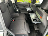 後席のレイアウトも手を抜く事なく装飾が充実したマツダ車です。