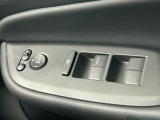 運転席窓操作部スイッチの画像です。