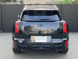 リア・ビュー・カメラ付き!車庫入れも安心です!