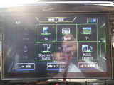 純正メモリーナビ付だから初めての場所へのお出かけも安心。地デジTVが見られDVDが再生出来ます。