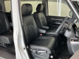 当車両は、次のお客様に気持ちよくお乗りいただくため、専門スタッフによる【徹底シートクリーニング】を施工済みです!